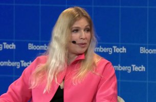 Bloomberg: Νέα Global Head of Sustainable Finance η Lauren Smart — Ενισχύει τη στρατηγική για βιώσιμη χρηματοδότηση