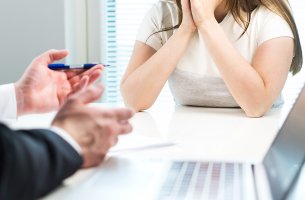 Επιθεώρηση Εργασίας: Αύξηση 43% στις καταγγελίες για βία και παρενόχληση το 2025