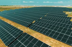 Το πρώτο φωτοβολταϊκό πάρκο της Fraport Greece στο «Μακεδονία» με 4.877 πάνελ που τροφοδοτούν 1.100 σπίτια