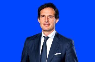 Ο μόνος δρόμος προς τα εμπρός είναι περισσότερη ηλιακή και αιολική ενέργεια