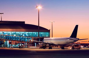 Airport Tracker 2026: Τα αεροδρόμια που «πνίγουν» τον πλανήτη και η νέα μάχη για τις επεκτάσεις