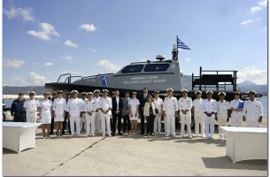 Motor Oil: Δωρεά ενός σκάφους και τεσσάρων οχημάτων στο Λιμενικό Σώμα