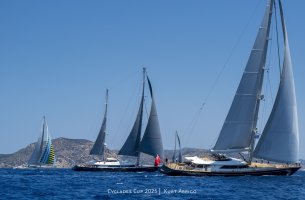 Cyclades Cup 2026: Η Αντίπαρος υποδέχεται ξανά την elite της παγκόσμιας ιστιοπλοΐας
