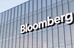 Bloomberg: Νέα εργαλεία για τους επενδυτές στην αξιολόγηση των κινδύνων της ενεργειακής μετάβασης