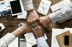 ICAP CRIF: Οι γυναίκες ενισχύουν τη θέση τους στην αγορά εργασίας