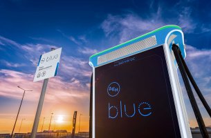  Ομίλου ΔΕΗ - Πέντε χρόνια ΔΕΗ blue: Το μεγαλύτερο δίκτυο δημόσιας φόρτισης στην Ελλάδα που επεκτείνεται δυναμικά στη Νοτιοανατολική Ευρώπη