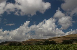 ΕΛΕΤΑΕΝ: Ψεύδος η συσχέτιση πυρκαγιών με Ανεμογεννήτριες