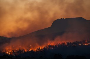 Ισπανία, Γαλλία και Ηνωμένο Βασίλειο: Οι μεγάλες πυρκαγιές αποδεικνύουν ότι η κλιματική αλλαγή απειλεί την ασφάλεια και τον τρόπο ζωής στην Ευρώπη