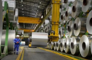 ElvalHalcor: €455 εκατ. επενδύσεις με επίκεντρο την ανακύκλωση και τα «πράσινα» μέταλλα