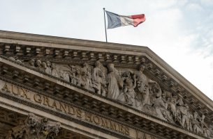 Banque de France: Ενισχύει τη στρατηγική της για το κλίμα και τη φύση – Οι νέοι στόχοι έως το 2028