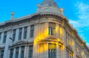 Η Στοά Αρσακείου επιστρέφει στο κέντρο της Αθήνας ως πρότυπο βιώσιμης αστικής ανάπλασης
