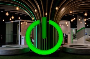 Schneider Electric: Ισχυρή πρόοδος στους στόχους βιωσιμότητας το πρώτο εξάμηνο του 2026