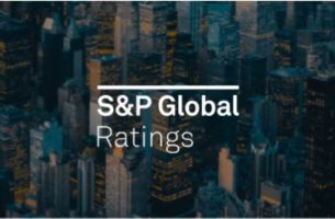 S&P Global: Κλιματικοί κίνδυνοι έως 68 δισ. δολάρια για την ηλεκτροπαραγωγή καθώς η AI εκτοξεύει τη ζήτηση ενέργειας