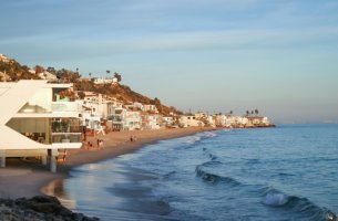 Καλιφόρνια: Το El Niño «τρώει» τις παραλίες – Φόβοι για ακόμη πιο ακραίο χειμώνα