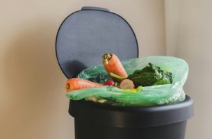 Πάνω από 2 εκατ. τόνοι τροφίμων στα σκουπίδια κάθε χρόνο στην Ελλάδα