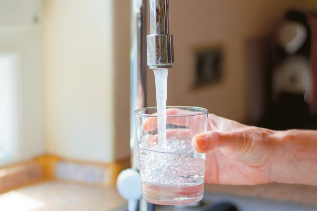 «Παντοτινά χημικά» στο νερό της βρύσης αυξάνουν τον κίνδυνο καρκίνου