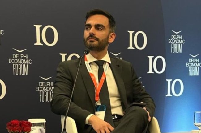 Α.Αντωνιάδης (ΣΟΛ Crowe) σε ΜμΕ: «Σταματήστε να απαντάτε σε ερωτηματολόγια και ξεκινήστε τα δικά σας reports»