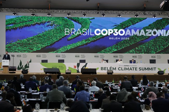 COP30: Πιέσεις για ενιαίο παγκόσμιο μήνυμα απέναντι στα ορυκτά καύσιμα