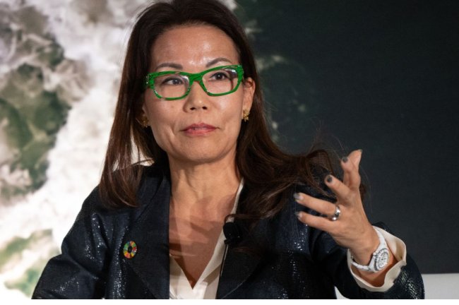 Ann Lee-Jeffs: Η μάχη για να μη χαθεί το έδαφος των γυναικών στη νέα εποχή της βιωσιμότητας