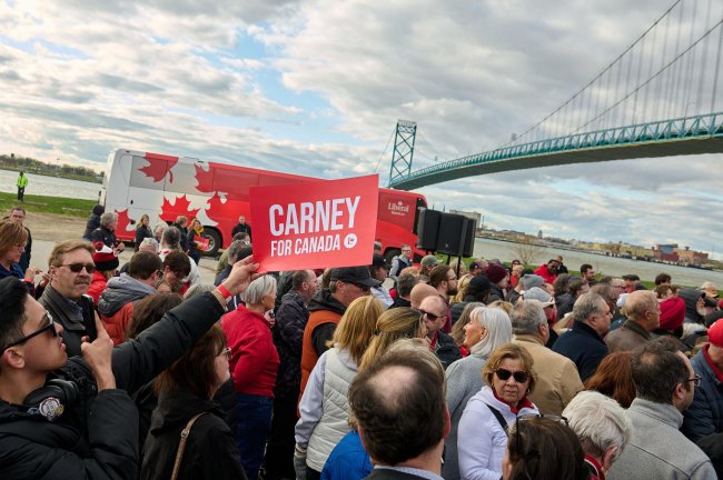 Καναδάς: «Απογοήτευση» η κλιματική πολιτική του «πράσινου» τραπεζίτη έναν χρόνο μετά την ανάληψη της εξουσίας