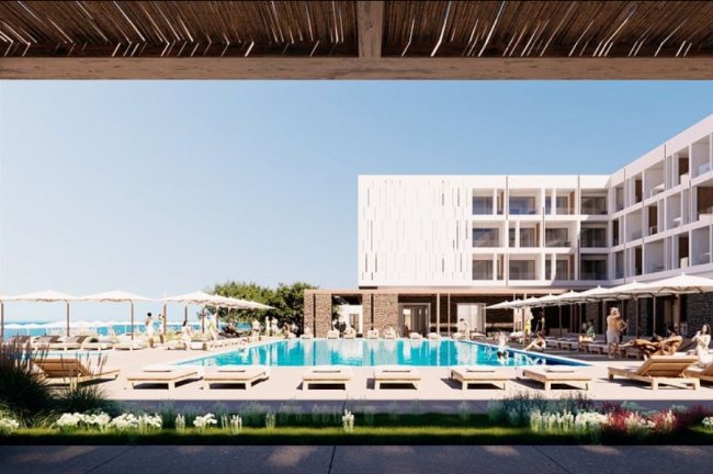 Tinos Beach: Η αναγέννηση ενός τοπόσημου με πυξίδα τη βιωσιμότητα και το αποτύπωμα στην κοινωνία