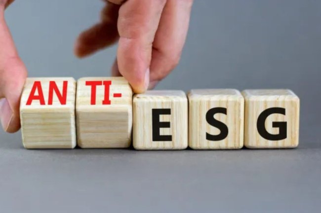 ESG στο στόχαστρο: Ρεπουμπλικάνοι γενικοί εισαγγελείς κατά οίκων αξιολόγησης