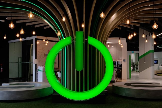 Schneider Electric: Ισχυρή πρόοδος στους στόχους βιωσιμότητας το πρώτο εξάμηνο του 2026