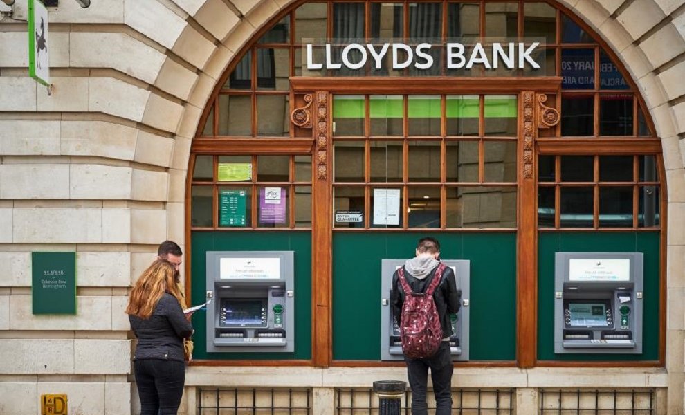 Η Lloyd's επιδιώκει το 30% του προσωπικού της να προέρχεται από μειονότητες