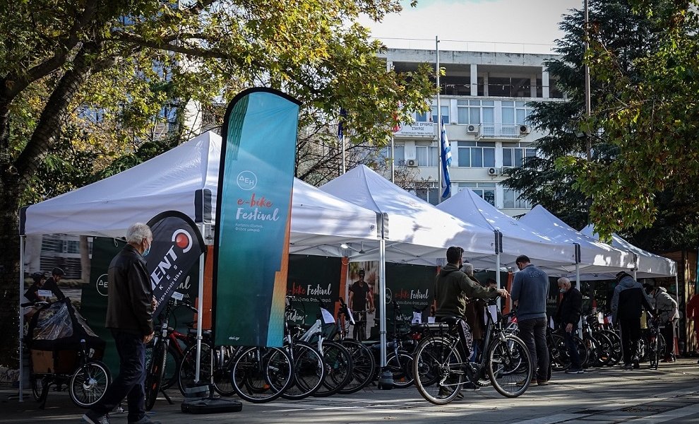 Καθαρή ενέργεια και πράσινη μετακίνηση στη Λάρισα από το ΔΕΗ e-bike Festival
