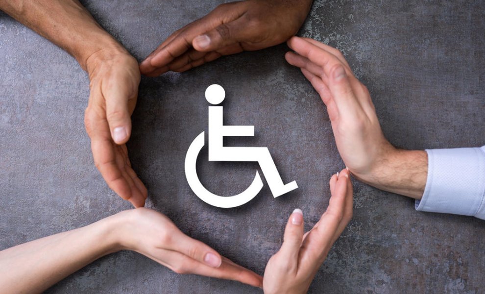 Κολοσσοί δεσμεύονται για την υποστήριξη ατόμων με αναπηρία - Αναλυτικά οι εταιρείες και οι δράσεις