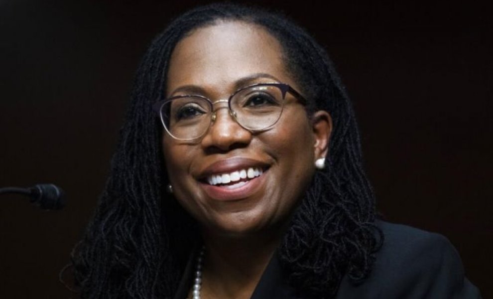 H Ketanji Brown Jackson έγινε η πρώτη μαύρη Δικαστής στο Ανώτατο Δικαστήριο των ΗΠΑ