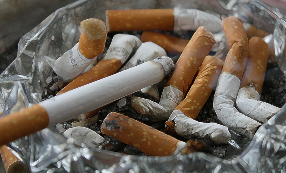 ΠΟΥ: Η βιομηχανία καπνού έχει καταστροφικές συνέπειες για το περιβάλλον	
