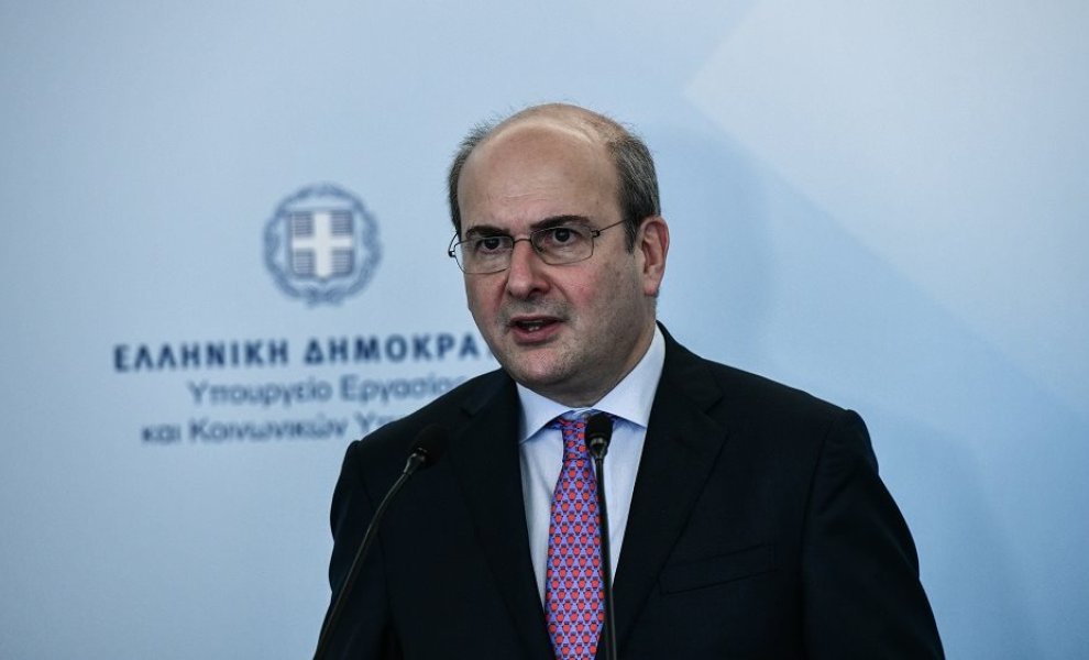 Κ. Χατζηδάκης: Ξεκινούν άμεσα 5+2 προγράμματα της ΔΥΠΑ για ενίσχυση της απασχόλησης