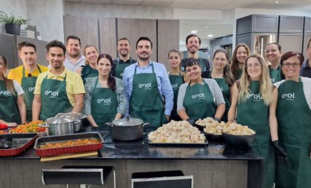 Enel Green Power: 1.000 μερίδες φαγητού για τους αστέγους της πόλης, από την εθελοντική ομάδα της εταιρείας