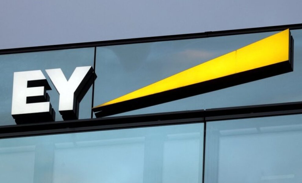 EY: Έσοδα – ρεκόρ ύψους 45,4 δισ. δολαρίων παγκοσμίως