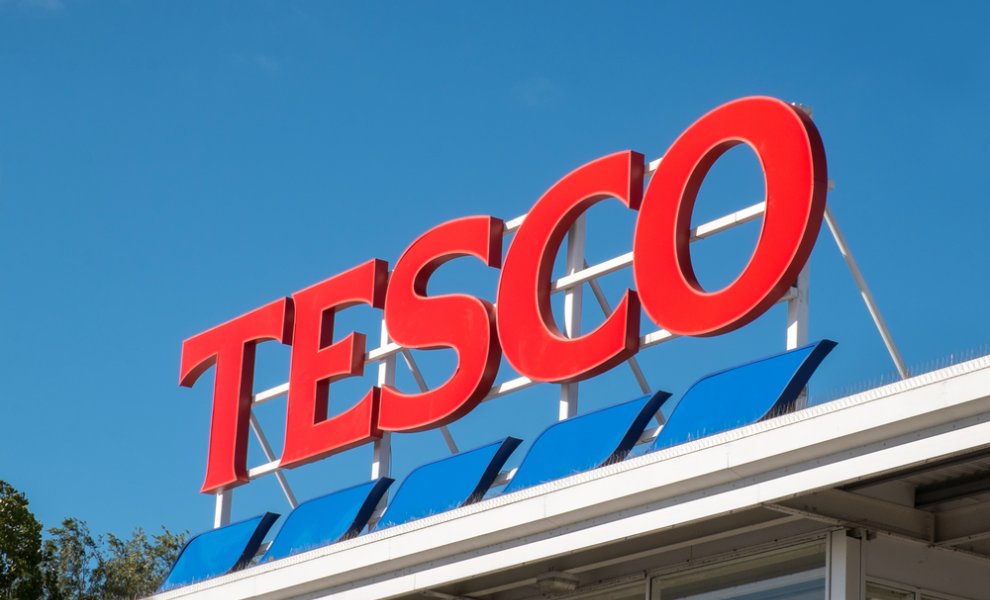 Tα βρετανικά σουπερμάρκετ Tesco δίνουν μπόνους στα στελέχη που μειώνουν την σπατάλη τροφίμων