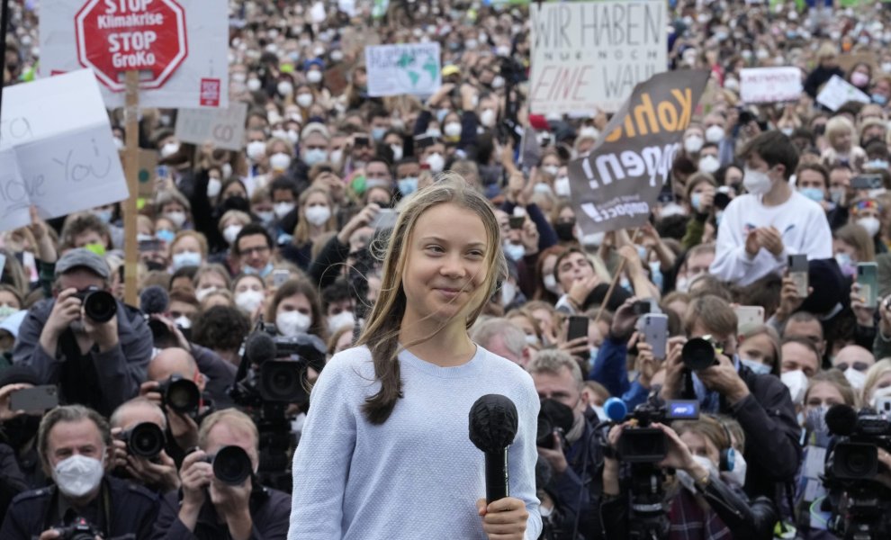 “The Climate Book”: Tο νέο βιβλίο της Γκρέτα Τούνμπεργκ