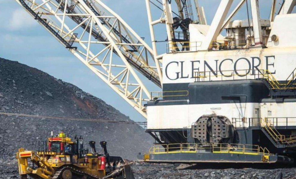 Μεγάλοι επενδυτές πιέζουν την Glencore για τα νέα σχέδια που αφορούν τον άνθρακα