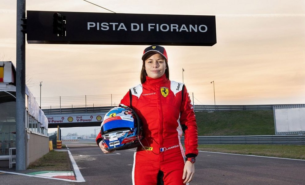 Lilou Wadoux: Είναι η πρώτη γυναίκα οδηγός της Ferrari Competizioni GT 
