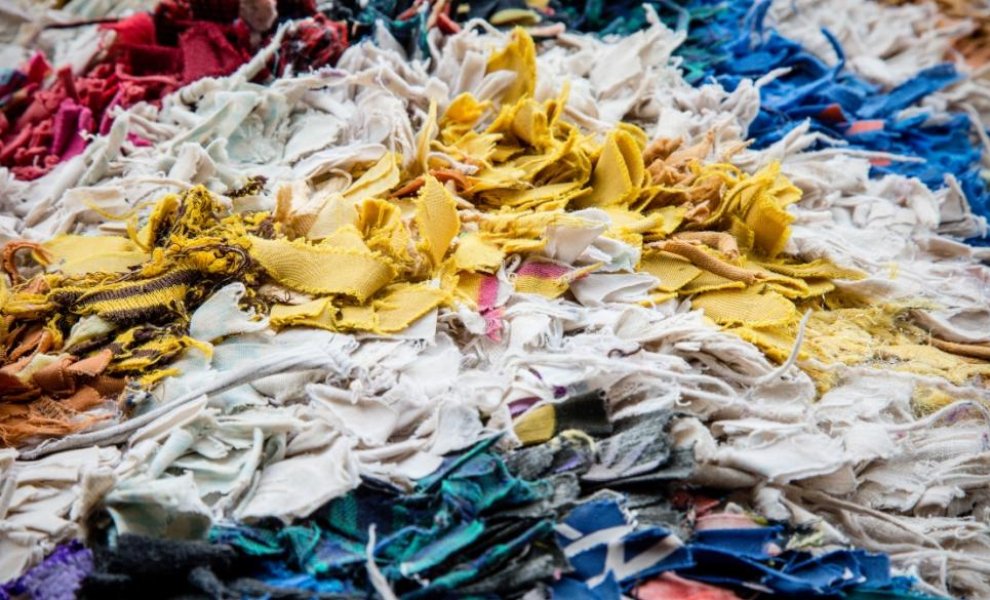 Στρατηγική συνεργασία NeoTextile και Recycom για ανακύκλωση ενδυμάτων