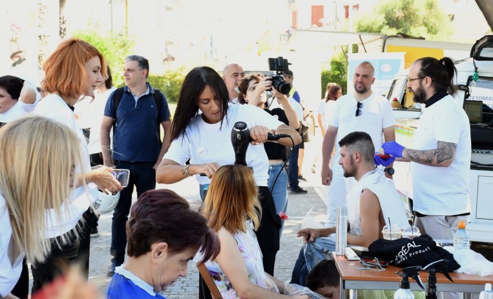 Το Κοινωνικό Κομμωτήριο του Κέντρου Υποδοχής & Αλληλεγγύης Δήμου Αθηναίων έκλεισε 2 χρόνια φροντίδας και προσφοράς