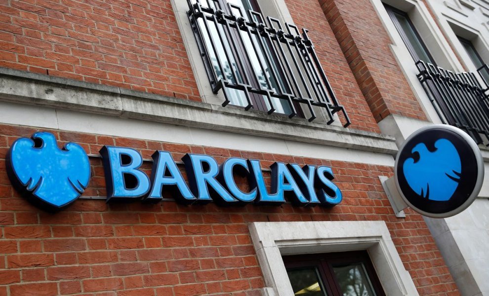 Η Barclays θα υιοθετήσει νέους περιορισμούς στη χρηματοδότηση πετρελαίου και φυσικού αερίου