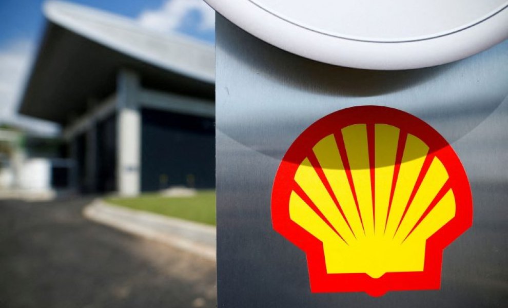 Η Shell «χαμηλώνει» τον πήχη της πράσινης μετάβασης 