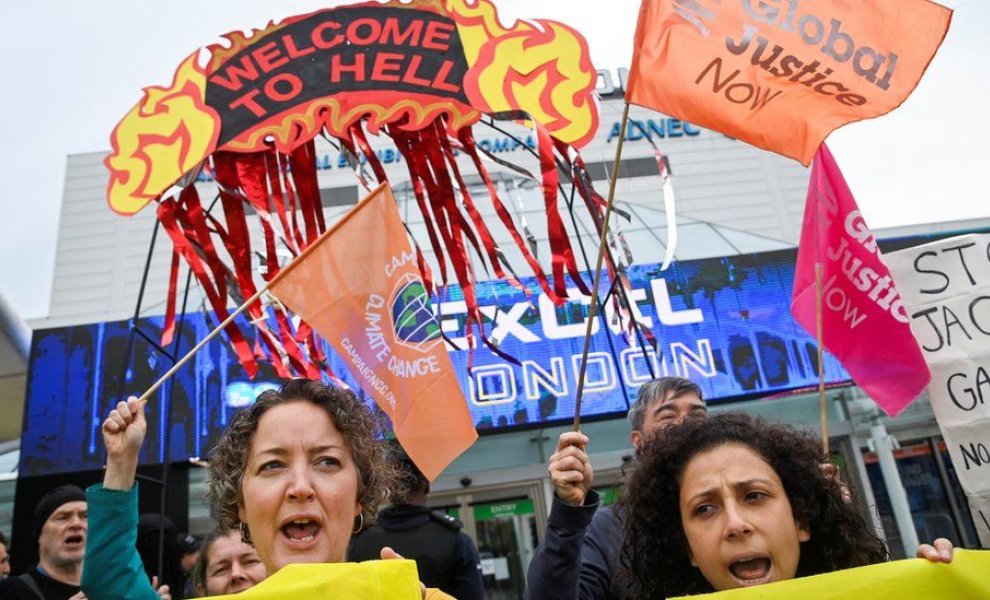 Ξεκινά η δίκη της Shell μια από τις σημαντικότερες υποθέσεις για το κλίμα 