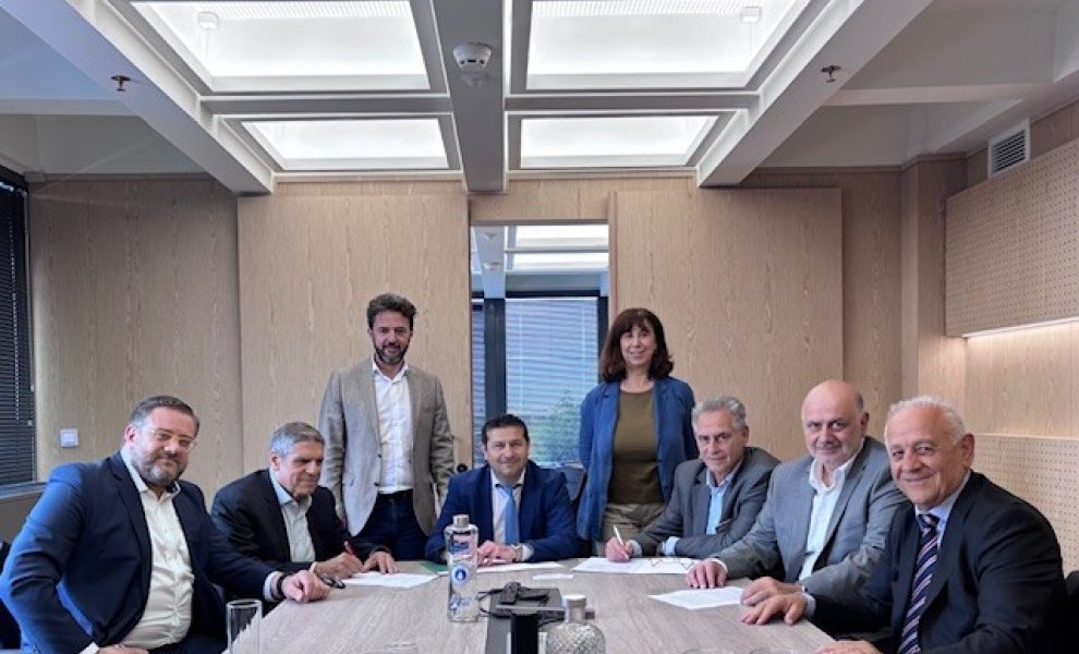 ΕΥΑΘ: Υπέγραψε συμφωνία για 200.000 έξυπνα υδρόμετρα
