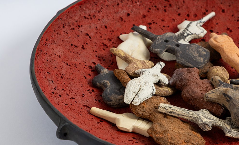 Ceramic Fusion: Έκθεση κεραμικής “Sifnos Sea | Land | Sky Shapes”  σε μια ιδιαίτερη συνάντηση στην μαγευτική Σίφνο 
