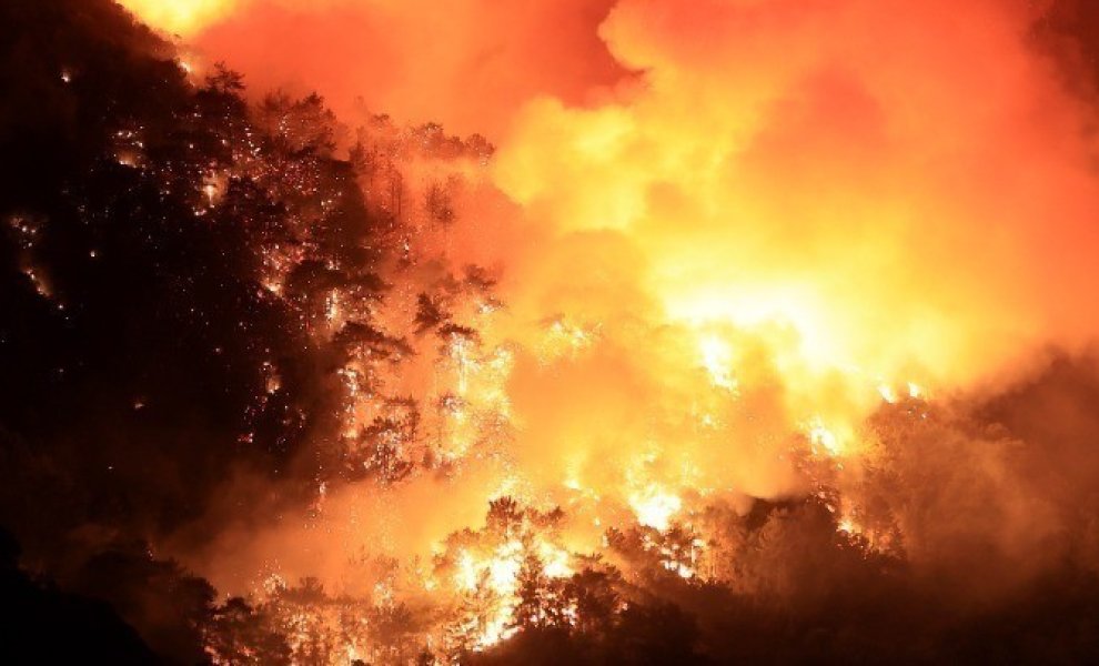 Στάχτη 300.000 στρέμματα σε μια μέρα στην Ισπανία 