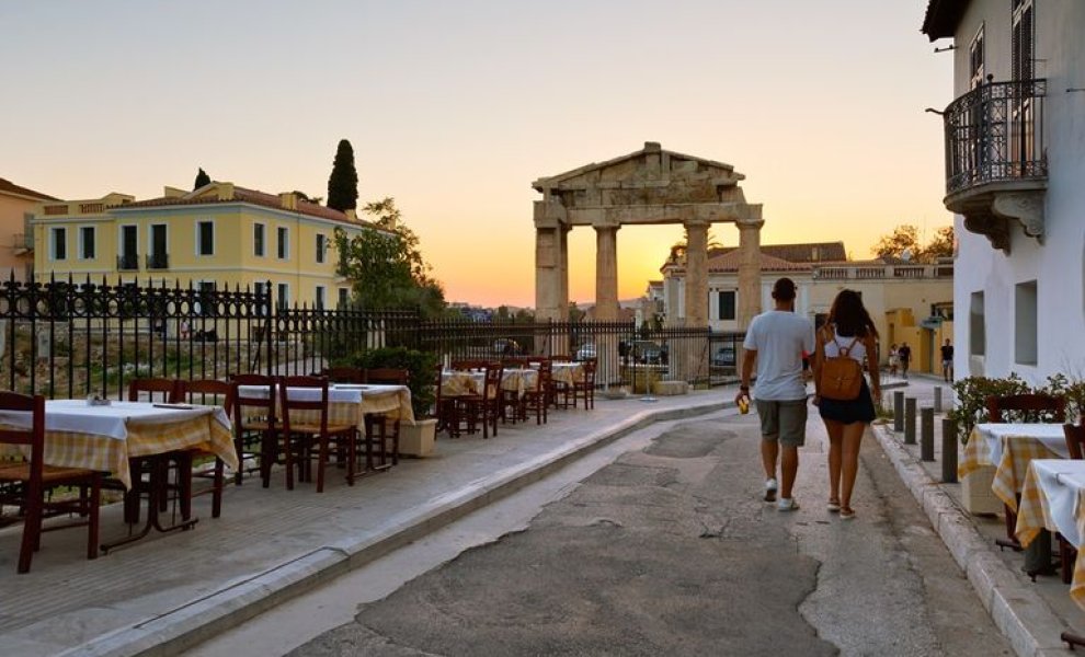 Bloomberg: Κλιματική αλλαγή και υπερτουρισμός απειλούν τις τουριστικές οικονομίες της νότιας Ευρώπης