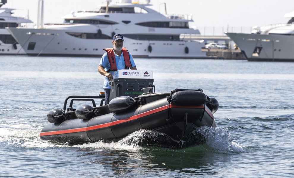 Πρώτο ηλεκτροκίνητο σκάφος υπηρεσίας στη Μαρίνα Φλοίσβου	
