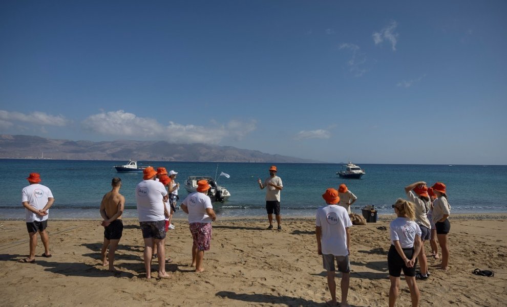 ΔΕΗ και iSea: Ένωσαν δυνάμεις για τον καθαρισμό απομακρυσμένων ακτών σε περιοχές Natura 2000 